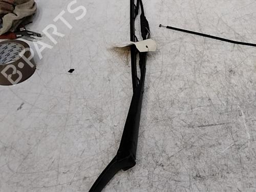 Used Front windshield wiper arm LADA KALINA Hatchback (1119) 1.6 (82 hp) 28774345