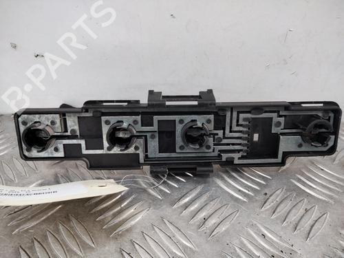 Used Lamp holder MERCEDES-BENZ VITO Van (W638) 112 CDI 2.2 (638.094) (122 hp) 28757110