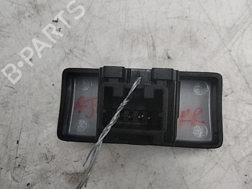 Used Warning switch Warning switch SUZUKI ALTO VII (GF, HA25_, HA35_) 1.0 (AMF310, GFC31S) (68 hp) 28759805 28759805
