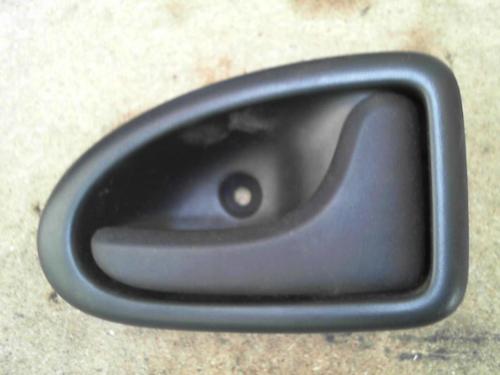 Used Front right interior door handle RENAULT CLIO II (BB_, CB_) 1.5 dCi (B/CB07) (65 hp) 28766193