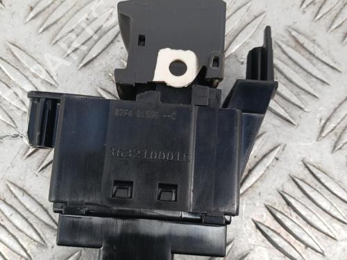 Used Switch Switch RENAULT LAGUNA III (BT0/1) 1.5 dCi (BT00, BT0A, BT0T, BT1J) (110 hp) 39017162 39017162
