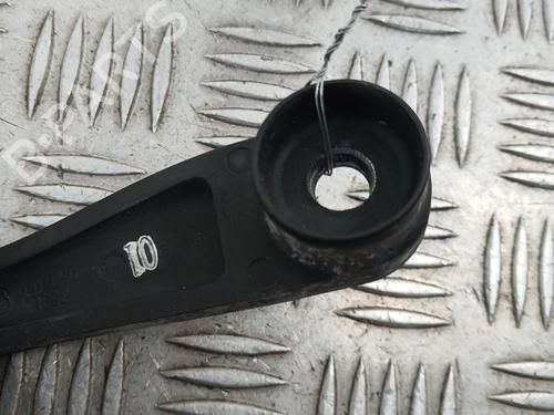 Used Front windshield wiper arm Front windshield wiper arm KIA CERATO I Saloon (LD) 2.0 CRDi (112 hp) 40242140 40242140