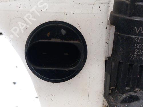 Used Windscreen washer tank AUDI A1 Sportback (8XA, 8XF) 1.4 TFSI (122 hp) 28767339