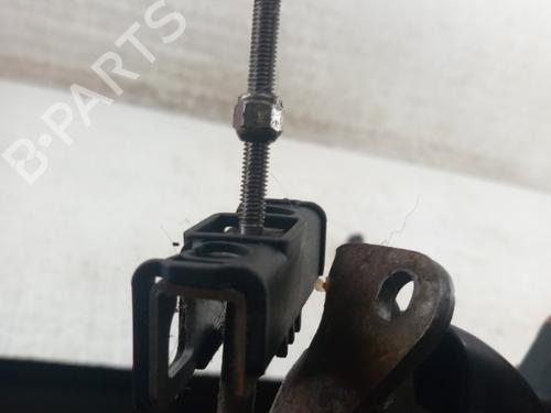 Used Hand brake Hand brake TOYOTA YARIS (_P9_) 1.4 D-4D (NLP90_, NLP90R) (90 hp) 28744058 28744058