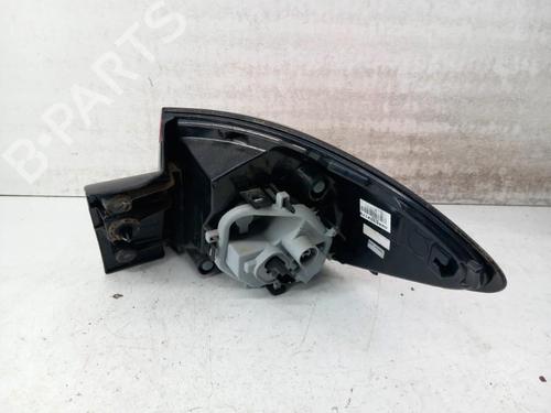 Achterlicht links RENAULT CAPTUR I (J5_, H5_) 1.5 dCi 90 (J5N4, J5M5, J5MW, J5M6, J5AL, J5AJ) (90 hp) 28767987