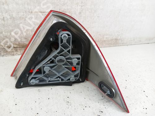 left-taillight-mercedes-benz-c-class-w203-2000-2001-2002-2003-2004-2005-2006-2007-28737430 main image