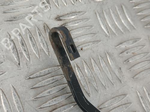 Used Front windshield wiper arm Front windshield wiper arm RENAULT CLIO II (BB_, CB_) 1.2 (BB0A, BB0F, BB10, BB1K, BB28, BB2D, BB2H, CB0A,... (58 hp) 30308114 30308114