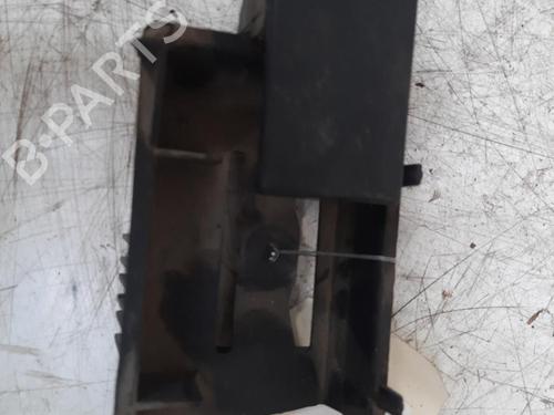 Used Front right interior door handle Front right interior door handle RENAULT RAPID Box Body/MPV (F40_, G40_) 1.9 D (F40R) (54 hp) 28764004 28764004