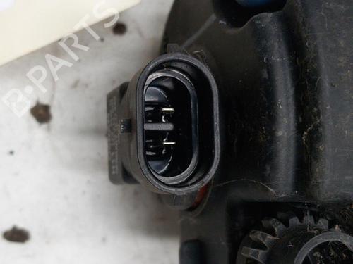 right-front-fog-light-nissan-note-e11-ne11-2005-2006-2007-2008-2009-2010-2011-2012-2013-28755940 main image