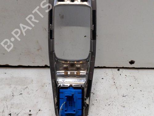 Used Switch Switch PEUGEOT 3008 II SUV (MC_, MR_, MJ_, M4_) 2.0 BlueHDi 150 (MJAHXH, MJAHXV, MJAHXG, MJAHSH, MJAHRH,... (150 hp) 28778914 28778914