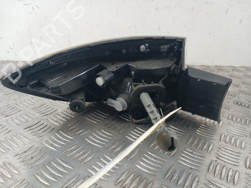 right-taillight-renault-clio-v-b7_-2019-37729274 main image