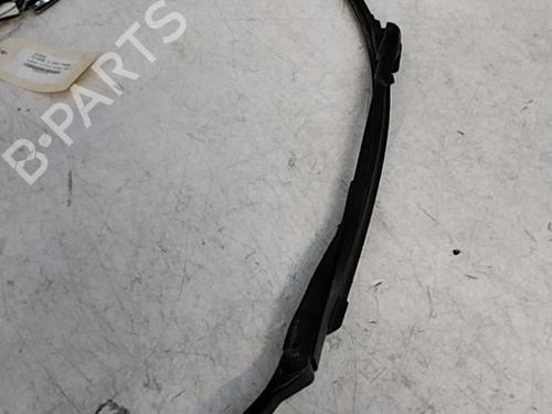 Used Front windshield wiper arm MERCEDES-BENZ E-CLASS (W211) E 270 CDI (211.016) (177 hp) 28763056