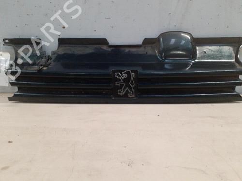 Used Grille PEUGEOT 405 II (4B) 1.6 (88 hp) 28765164