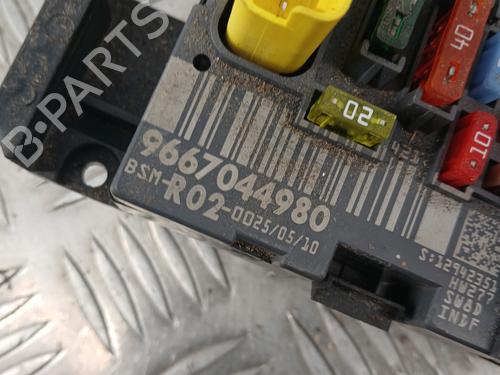 Fuse box PEUGEOT 3008 I MPV (0U_) 1.6 HDi | BP29898328E1