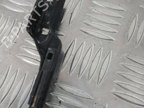 Used Front windshield wiper arm Front windshield wiper arm VW TOURAN (1T1, 1T2) 1.9 TDI (105 hp) 30506504 30506504