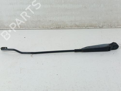 Used Front windshield wiper arm RENAULT CLIO I (B/C57_, 5/357_) 1.2 (5/357Y, 5/357K) (58 hp) 28788421