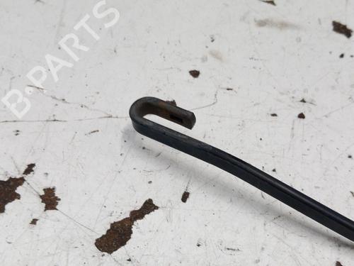Used Front windshield wiper arm CHRYSLER PT CRUISER (PT_) 2.2 CRD (121 hp) 28789031