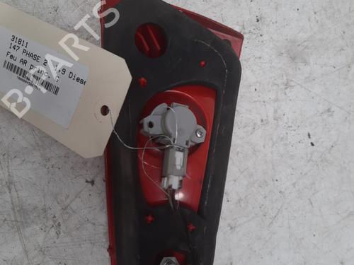 Piloto trasero izquierdo ALFA ROMEO 147 (937_) 1.9 JTDM 8V (937.AXD1A, 937.AXU1A, 937.BXU1A) (120 hp) 28754247