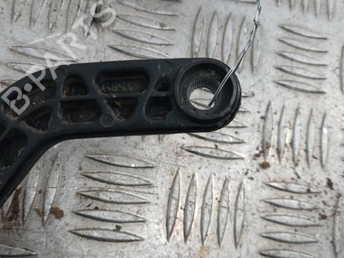 Used Front windshield wiper arm Front windshield wiper arm 31946233 31946233