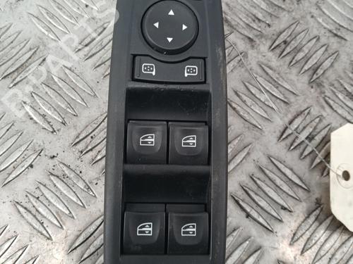 Used Left front window switch RENAULT MEGANE III Grandtour (KZ0/1) 1.5 dCi (KZ09, KZ0D, KZ1G, KZ29, KZ14, KZ1W, KZ10, KZ1F,... (110 hp) 30354308