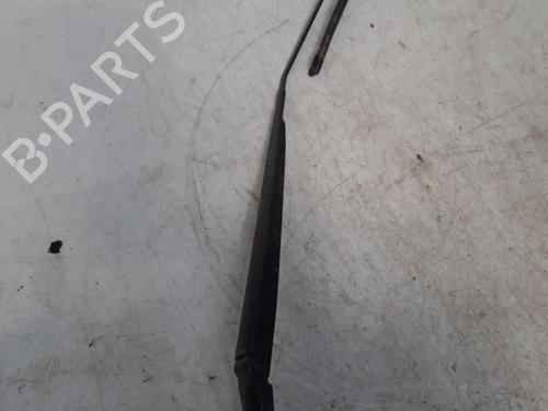 Used Front windshield wiper arm RENAULT MEGANE IV Hatchback (B9A/M/N_) 1.5 dCi 110 (B9A3) (110 hp) 28789507