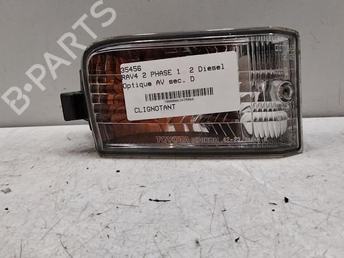 Used Right front indicator TOYOTA RAV 4 II (_A2_) 2.0 D 4WD (CLA20_, CLA21_, CLA20R, CLA21R) (116 hp) 28748687