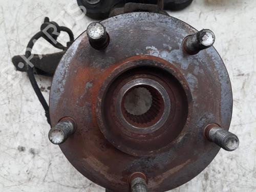 Used Left front steering knuckle NISSAN PRIMERA Hatchback (P12) 1.8 (115 hp) 28775558