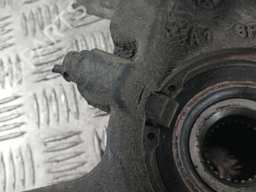 Used Left front steering knuckle Left front steering knuckle PEUGEOT 407 (6D_) 2.0 HDi 135 (6DRHRH, 6DRHRE, 6DRHRG, 6DRHRJ) (136 hp) 31310676 31310676