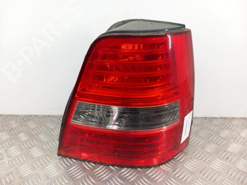Højre baglygte KIA SORENTO I (JC) 2.5 CRDi (170 hp) 28742965