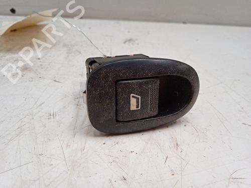 Used Right front window switch Right front window switch PEUGEOT 1007 (KM_) 1.4 HDi (68 hp) 28775614 28775614