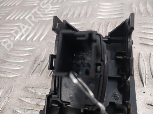 warning-switch-bmw-1-f20-2011-2012-2013-2014-2015-2016-2017-2018-2019-28742830 main image