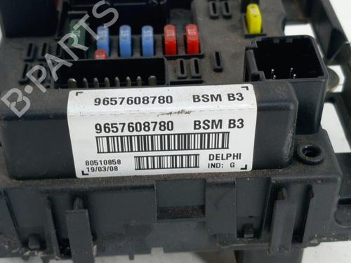 Used Fuse box Fuse box PEUGEOT 206 Hatchback (2A/C) 1.4 i (75 hp) 28788815 28788815