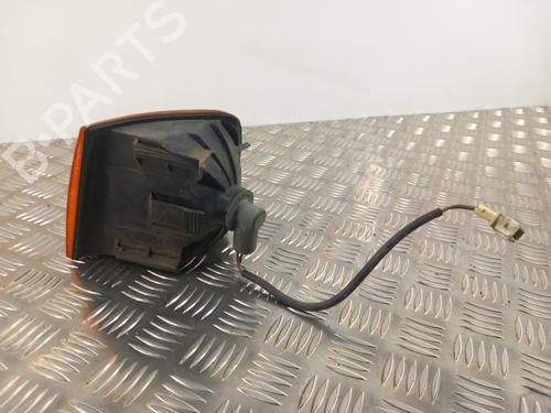 Used Right front indicator Right front indicator VW PASSAT B3/B4 Variant (3A5, 35I) 1.9 D (68 hp) 28739573 28739573