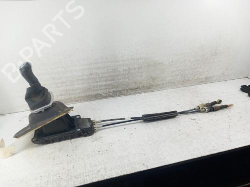 Used Gear lever RENAULT CLIO III Grandtour (KR0/1_) 1.2 16V (KR02, KR0J) (75 hp) 28734187