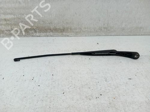 Used Front windshield wiper arm FIAT BRAVA (182_) 1.6 16V (182.BB) (103 hp) 28746078