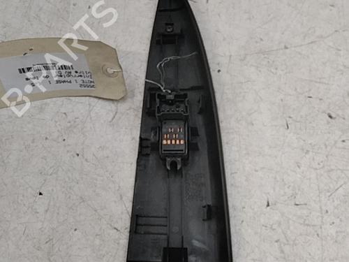 Used Right front window switch Right front window switch NISSAN NOTE (E11, NE11) 1.5 dCi (86 hp) 28771049 28771049