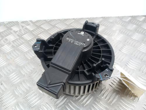 Motor calefaccion SUZUKI SWIFT III (MZ, EZ) 1.3 DDiS (RS413D) (75 hp) 28744776