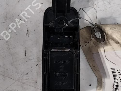 Used Right front window switch NISSAN PRIMERA Hatchback (P12) 1.9 dCi (120 hp) 28760152