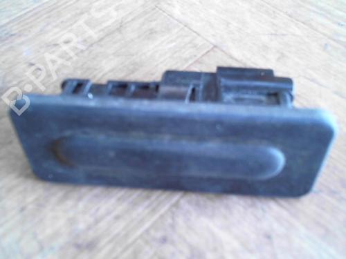 Used Tailgate handle PEUGEOT 2008 I (CU_) 1.2 THP 110 / PureTech 110 (110 hp) 28765854