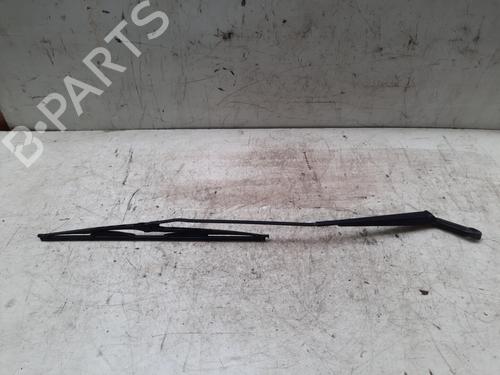 Used Front windshield wiper arm VW GOLF IV (1J1) 1.9 TDI (90 hp) 28749676