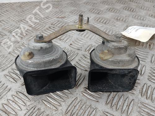 Used Horn Horn ALFA ROMEO 147 (937_) 1.9 JTD (937.AXD1A, 937.BXD1A, 937.AXV1A, 937.BXB1A,... (115 hp) 34227119 34227119