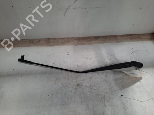 Used Front windshield wiper arm VW POLO IV (9N_, 9A_) 1.2 12V (64 hp) 28760880