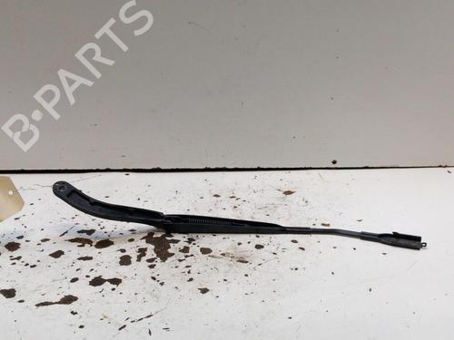 Used Front windshield wiper arm ALFA ROMEO MITO (955_) 1.3 MultiJet (955AXP1A, 955AYC1A) (95 hp) 28766935