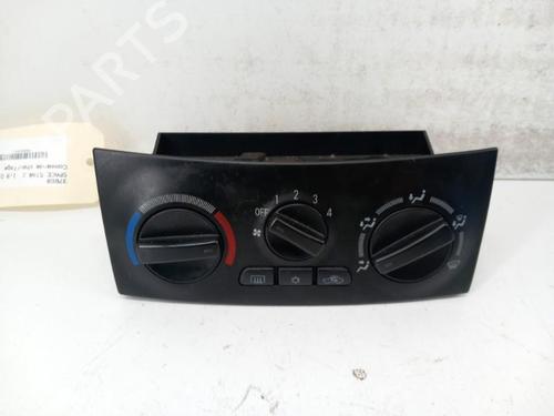 Airco bedieningspaneel MITSUBISHI SPACE STAR MPV (DG_A) 1.9 DI-D (DG4A) (102 hp) 28784070