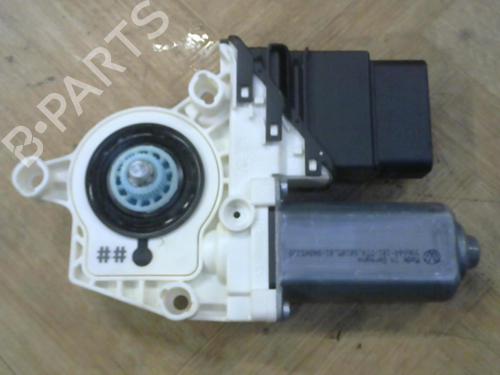 Rudehejsemotor bagstkærm højre VW TOURAN (1T1, 1T2) 1.9 TDI (105 hp) 28754768