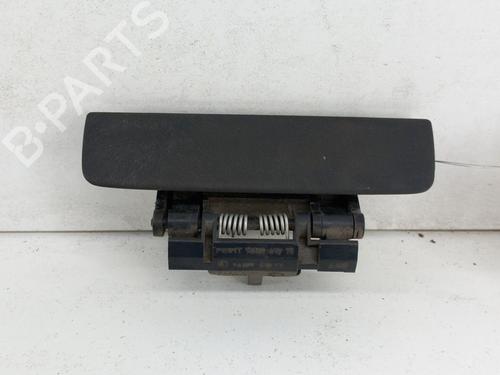 Høyre bak utvendig håndtak PEUGEOT 306 Hatchback (7A, 7C, N3, N5) 1.4 (75 hp) 28762127