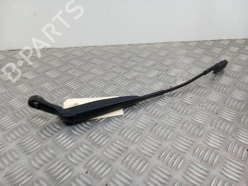 Used Front windshield wiper arm FIAT 500 (312_) 1.3 D Multijet (312AXB1A) (75 hp) 28736519