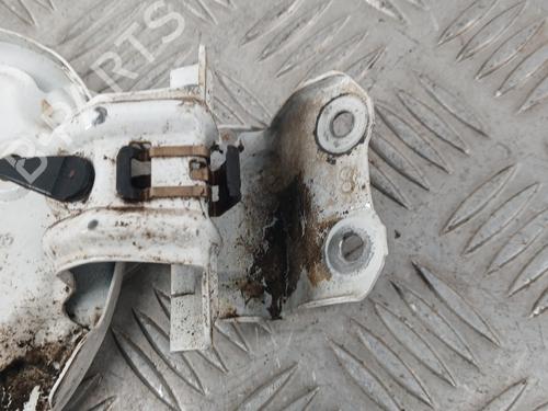 fuel-flap-toyota-yaris-_p13_-2010-2011-2012-2013-2014-2015-2016-2017-2018-2019-2020-31758394 main image