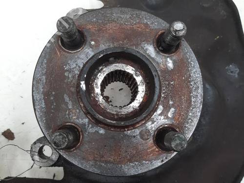 Used Left front steering knuckle TOYOTA COROLLA (_E12_) 2.0 D-4D (CDE120R, CDE120L_) (116 hp) 28741483
