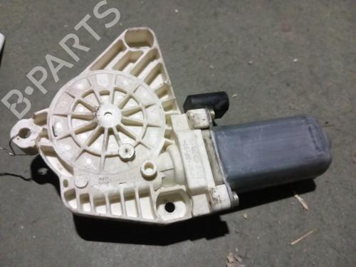 Rudehejsemotor forskærm venstre MERCEDES-BENZ A-CLASS (W169) A 180 CDI (169.007, 169.307) (109 hp) 28766222